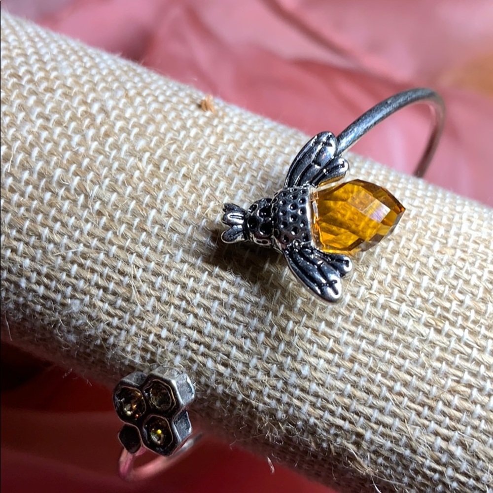Honey Comb Bee Band Bracelet - Picture 4 of 4